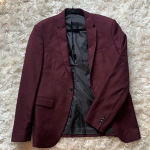 Zara men’s two piece maroon suit worn once.